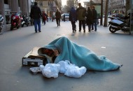 SDF (homeless) sur le boulevard des Capucines, à Paris.